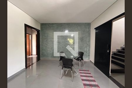 Casa à venda com 3 quartos, 599m² em Tupã, Contagem