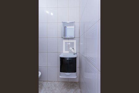 Banheiro de casa para alugar com 1 quarto, 54m² em Moinho Velho, São Paulo