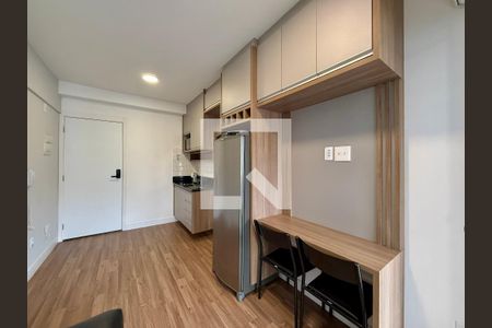 Sala  de apartamento para alugar com 1 quarto, 36m² em Jardim das Acacias, São Paulo
