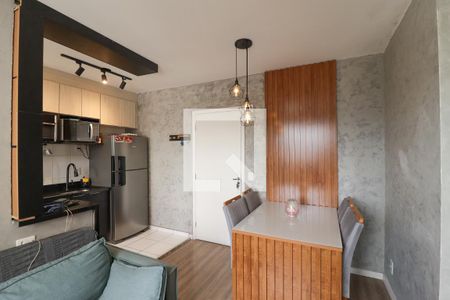 Sala/Cozinha/Área de Serviço de apartamento à venda com 2 quartos, 42m² em Vila Nova Cachoeirinha, São Paulo