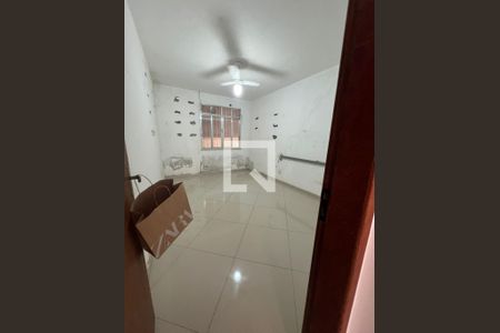 Quarto de casa à venda com 3 quartos, 300m² em Fonseca, Niterói