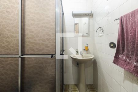 Banheiro  de casa à venda com 1 quarto, 105m² em Vila Carrão, São Paulo