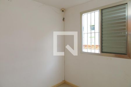 Quarto 2 de apartamento para alugar com 2 quartos, 56m² em Conjunto Residencial José Bonifácio, São Paulo