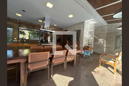 Casa para alugar com 4 quartos, 548m² em Garças, Belo Horizonte