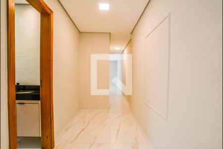 Corredor de casa para alugar com 3 quartos, 175m² em Jardim das Maravilhas, Santo André