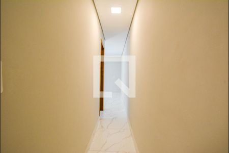 Corredor de casa para alugar com 2 quartos, 175m² em Jardim das Maravilhas, Santo André