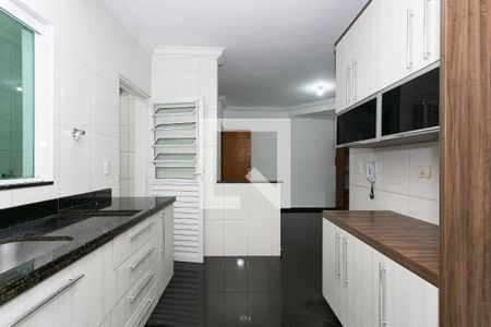 Cozinha de casa de condomínio à venda com 3 quartos, 192m² em Vila Carrão, São Paulo