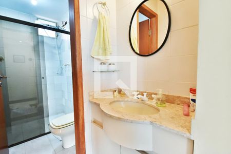 lavabo / banheiro de apartamento à venda com 3 quartos, 136m² em Pinheiros, São Paulo