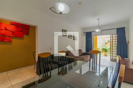 Foto 02 de casa à venda com 3 quartos, 250m² em Jardim Nadir, São Paulo