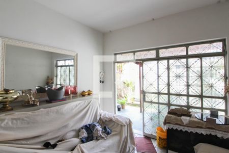 Sala 1 de casa à venda com 3 quartos, 360m² em Floramar, Belo Horizonte