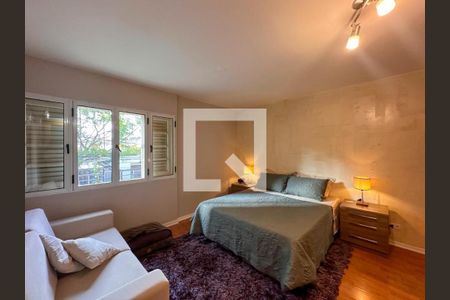 Casa à venda com 3 quartos, 220m² em Brooklin, São Paulo