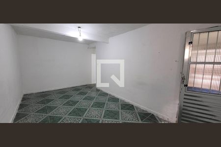 Casa para alugar com 1 quarto, 100m² em Vila Virginia, Itaquaquecetuba