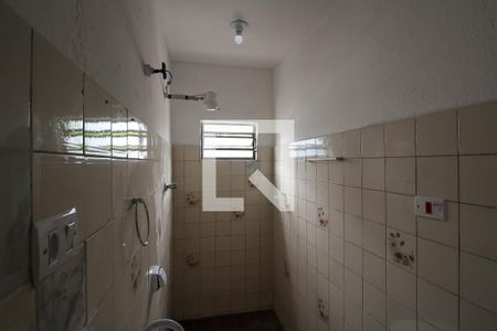 Banheiro de casa para alugar com 1 quarto, 15m² em Jardim Colorado, São Paulo