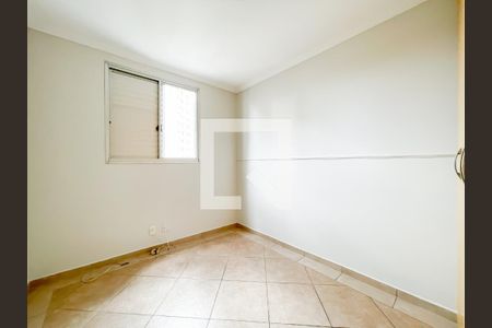 Quarto 2 de apartamento à venda com 2 quartos, 57m² em Jardim Roberto, Osasco