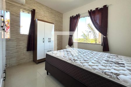 Quarto 1 de casa para alugar com 3 quartos, 145m² em Armação, Florianópolis