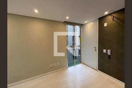 Sala de apartamento para alugar com 2 quartos, 43m² em Recanto Vista Alegre, Cotia