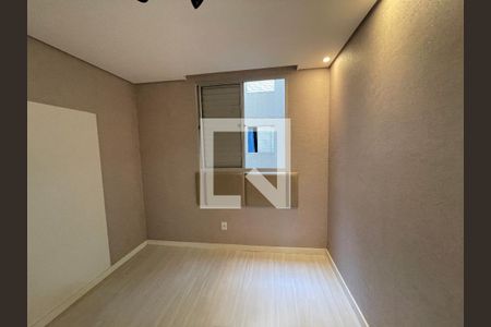Quarto 2 de apartamento para alugar com 2 quartos, 43m² em Recanto Vista Alegre, Cotia