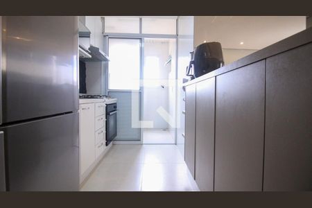 Cozinha de apartamento à venda com 2 quartos, 60m² em Vila Ema, São Paulo