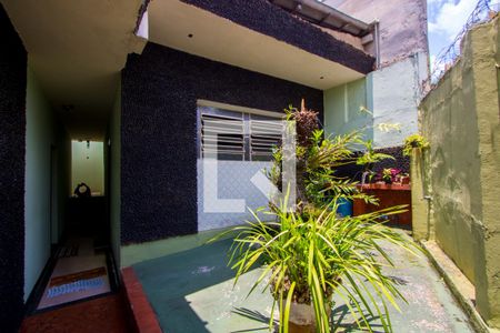 Área externa de casa à venda com 2 quartos, 279m² em Jardim Progresso, Santo André