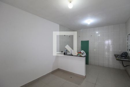 Sala de casa para alugar com 2 quartos, 60m² em Santa Terezinha, Belo Horizonte
