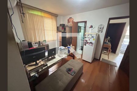 Quarto de casa para alugar com 5 quartos, 360m² em Ouro Preto, Belo Horizonte