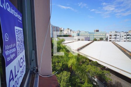 Quarto 1_Vista  de apartamento para alugar com 2 quartos, 50m² em Floresta, Porto Alegre