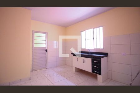 Cozinha de casa para alugar com 1 quarto, 45m² em Cidade São Mateus, São Paulo