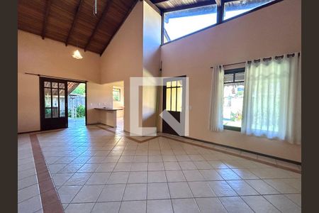 Sala de casa para alugar com 3 quartos, 190m² em Rio Tavares, Florianópolis