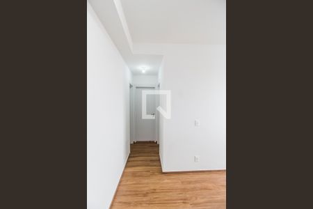 Corredor de apartamento para alugar com 2 quartos, 42m² em Jardim Planalto, Carapicuíba