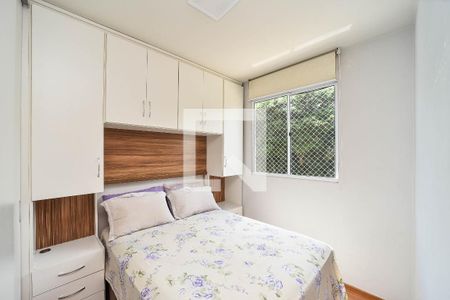 Quarto 1 de apartamento para alugar com 2 quartos, 45m² em Santa Fe, Porto Alegre