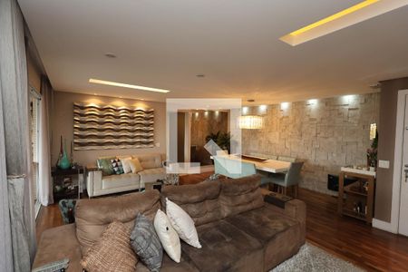 Sala de apartamento à venda com 3 quartos, 137m² em Vila Gumercindo, São Paulo