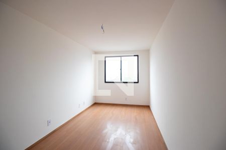 Suíte de apartamento para alugar com 2 quartos, 55m² em Irajá, Rio de Janeiro