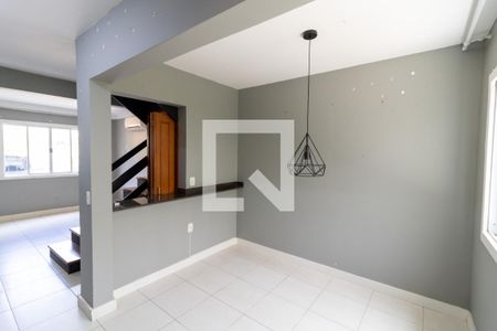 Cozinha de casa de condomínio para alugar com 2 quartos, 80m² em Cavalhada, Porto Alegre