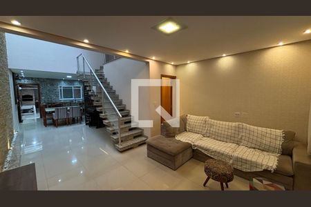 Sala de casa à venda com 3 quartos, 146m² em Vila Cecília Maria, Santo André