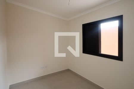 Quarto 1 de apartamento para alugar com 2 quartos, 40m² em Vila Nivi, São Paulo