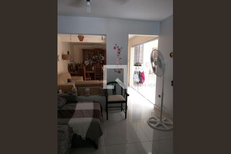 Foto 18 de casa à venda com 3 quartos, 200m² em Vila Emir, São Paulo