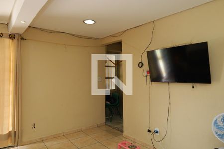 Sala de casa à venda com 2 quartos, 250m² em Jardim Adelaide, São Paulo