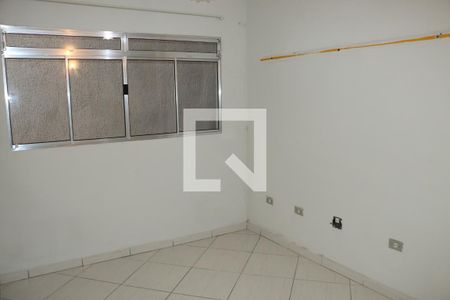 Casa para alugar com 3 quartos, 250m² em Jardim Santo Eduardo, Embu das Artes