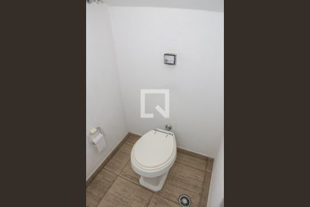 Lavabo de casa para alugar com 4 quartos, 680m² em Perdizes, São Paulo