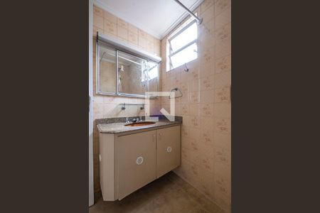 Banheiro de apartamento para alugar com 1 quarto, 49m² em Alto de Pinheiros, São Paulo