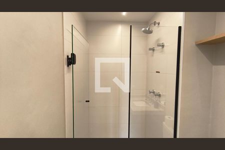 Banheiro de kitnet/studio para alugar com 1 quarto, 24m² em Vila Mariana, São Paulo