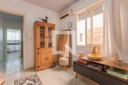 Sala de casa à venda com 4 quartos, 164m² em Navegantes, Porto Alegre