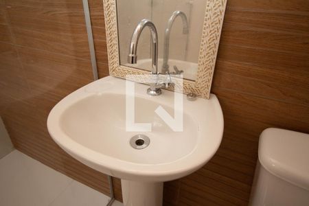 Banheiro de kitnet/studio para alugar com 1 quarto, 25m² em Jardim Sao Ricardo, São Paulo