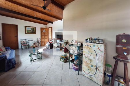 Cozinha de casa para alugar com 2 quartos, 63m² em Maravista, Niterói