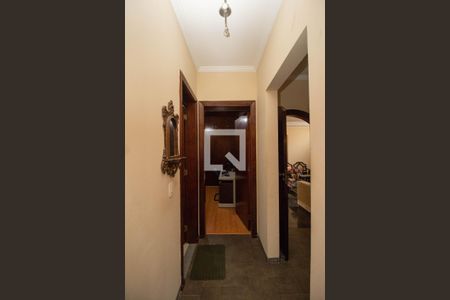 Corredor de casa à venda com 3 quartos, 250m² em Vila Pereira Barreto, São Paulo