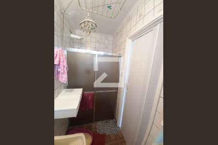 Banheiro de apartamento para alugar com 1 quarto, 30m² em Centro, São Vicente