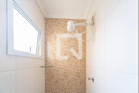 Banheiro  de apartamento à venda com 2 quartos, 84m² em Vila Vitória, Santo André