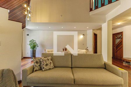 Sala de casa à venda com 4 quartos, 300m² em Jardim Itu, Porto Alegre