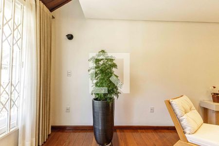 Sala de casa à venda com 4 quartos, 300m² em Jardim Itu, Porto Alegre