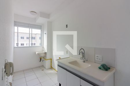 Cozinha  de apartamento para alugar com 2 quartos, 41m² em Jardim do Lago, Osasco